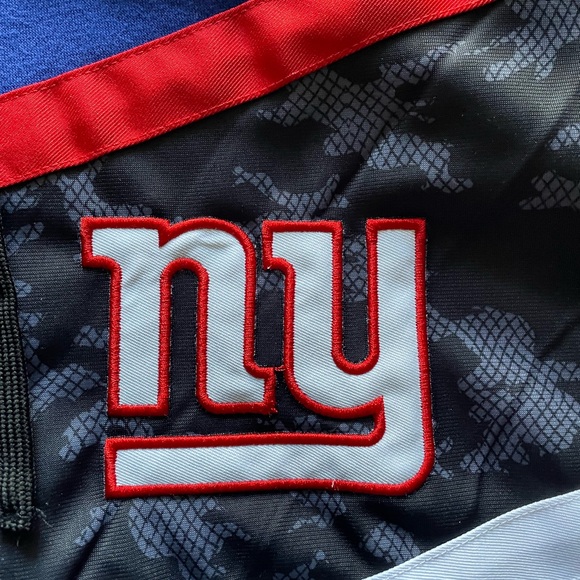 G-III Sports Men's New York Giants Black Ops Camo Reversible Jacket - Picture 2 of 8